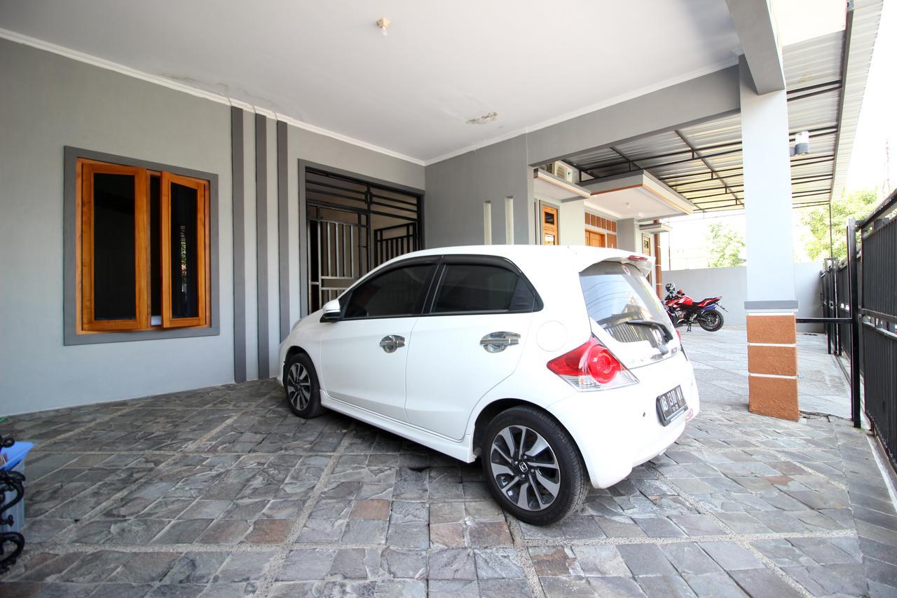 Maguwo Reddoorz Plus Near Stie Ykpn 2 מראה חיצוני תמונה